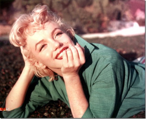 ტრაგიკულა ფიგურა Marilyn Monroe.