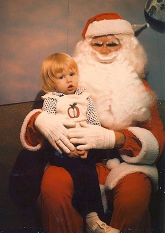 2002 წელს გამოქვეყნდა ფოტო კოლაჟი ყველაზე ბოროტი გამომეტყველების მქონე თოვლის ბაბუების.