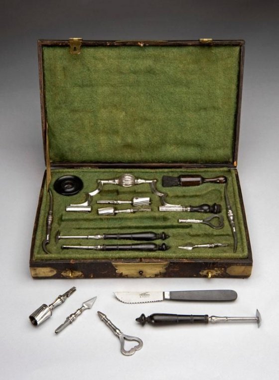 ხელსაწყოები  თავის  ქალის ტრეპანაციისათვის, 1771  წელი