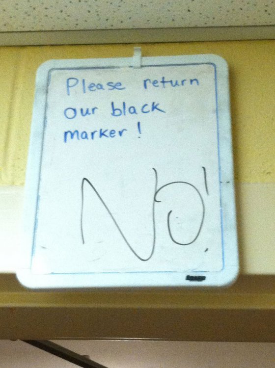 გთხოვთ! დაგვიბრუნეთ ჩვენი შავი მარკერი.