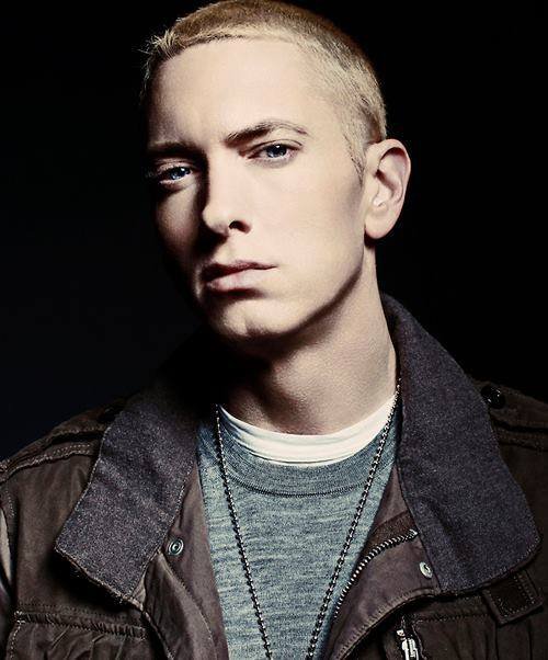Eminem–ი არის ერთადერთი რეპერი რომელსაც აქვს ორი ბრილიანტის წოდების ალბომი