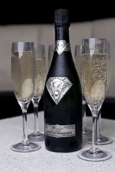 ყველაზე ძვირად ღირებული შამპანური Gout de Diamants Champagne $1.2