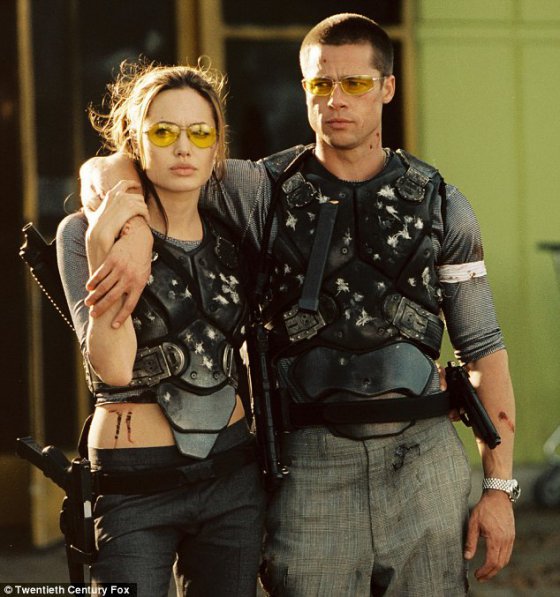 კადრი ფილმიდან "Mr & Mrs Smith"