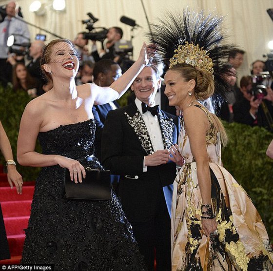 2013 წლის Met Gala - ჯენიფერ ლოურენსი და სარა ჯესიკა პარკერი