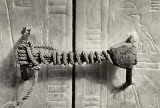 ტუტანჰამონის დაბეჭდილი საფლავი,რომელიც ხელუხლებელი იყო 3245 წელი