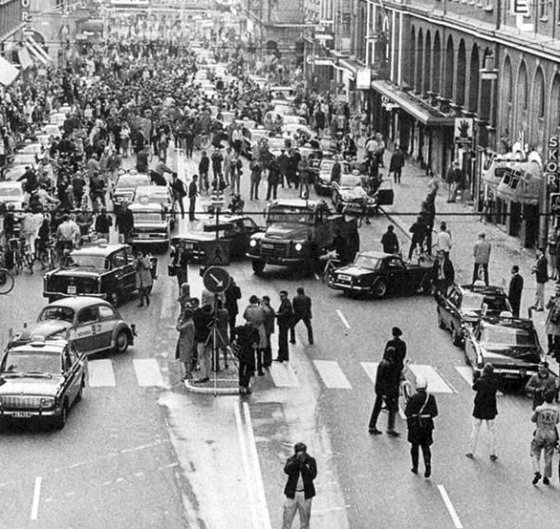 შვედეთი 1957 წელს გადავიდა ქუჩის მარჯვენა მხარეს მოძრაობაზე. პირველ დღეს ასეთი შედეგი მიიღეს
