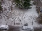 თბილისში თოვლი აღარ ხუმრობს