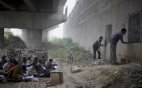 უფასო სკოლა ხიდის ქვეშ, ინდოეთი.