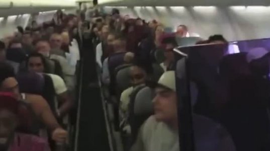 Flashmob თვითმფრინავში