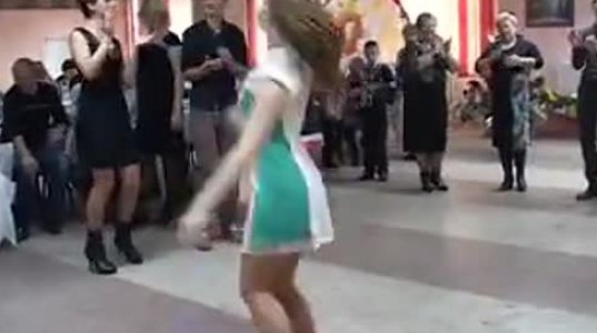 რავარი ცეკვავს